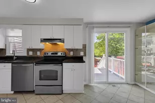 7658 Wolford Way, Lorton, VA 22079 - Photo 16