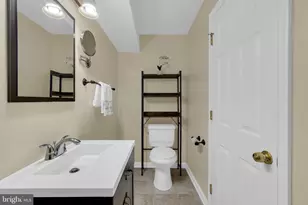 7658 Wolford Way, Lorton, VA 22079 - Photo 28
