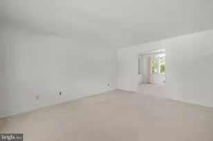 6914 Hadlow Dr, Springfield, VA 22152 - Photo 6