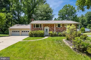 6914 Hadlow Dr, Springfield, VA 22152 - Photo 1
