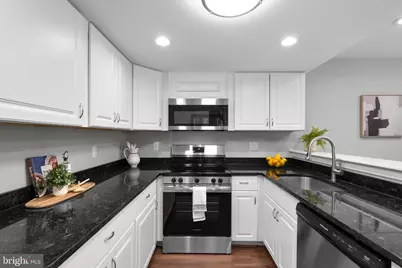 3170 Readsborough Court, Fairfax, VA 22031 - Photo 8