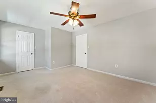 7416 Shady Palm Dr, Springfield, VA 22153 - Photo 48