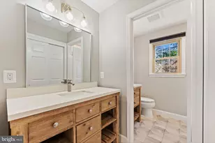 7416 Shady Palm Dr, Springfield, VA 22153 - Photo 50
