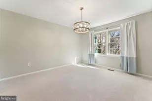 7416 Shady Palm Dr, Springfield, VA 22153 - Photo 26