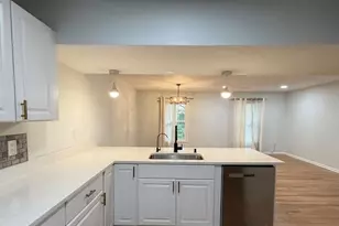 4902 Van Walbeek Pl, Annandale, VA 22003 - Photo 6