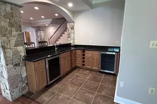 10872 Patowmack Dr, Great Falls, VA 22066 - Photo 28