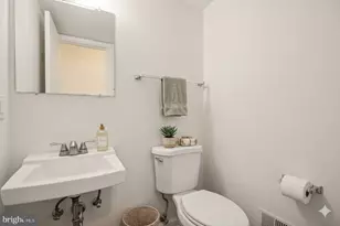 7718 Trevino Ln, Falls Church, VA 22043 - Photo 8