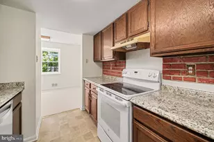 7718 Trevino Ln, Falls Church, VA 22043 - Photo 8