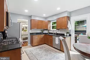 9207 Paloma, Springfield, VA 22153 - Photo 8