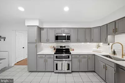 2738 Shawn Leigh, Vienna, VA 22181 - Photo 20