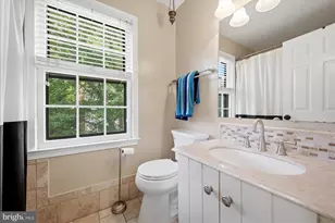 2738 Shawn Leigh, Vienna, VA 22181 - Photo 32