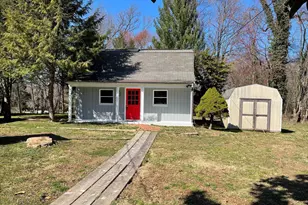 624d Walker Rd, Great Falls, VA 22066 - Photo 1