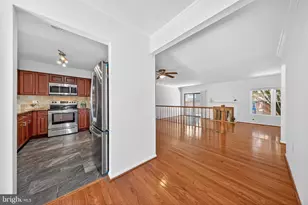 4867 Carriagepark Rd, Fairfax, VA 22032 - Photo 8