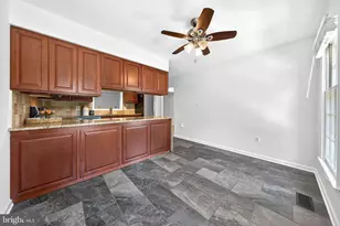4867 Carriagepark Rd, Fairfax, VA 22032 - Photo 30