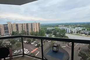 8350 Greensboro Dr, McLean, VA 22102 - Photo 2