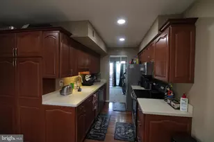 6609 Indian Trail Ct, Alexandria, VA 22310 - Photo 12