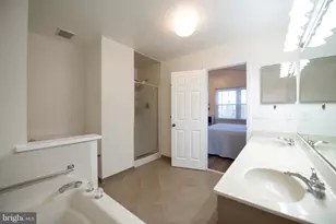 7915 Valleyfield Dr, Springfield, VA 22153 - Photo 44