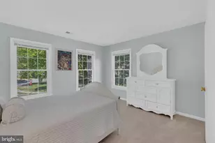 9315 Hallston Ct, Fairfax Station, VA 22039 - Photo 4