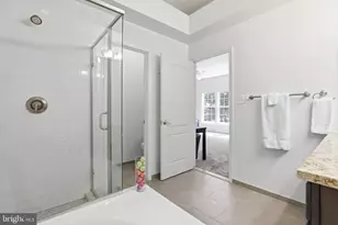 6486 Sutcliffe Dr, Alexandria, VA 22315 - Photo 32