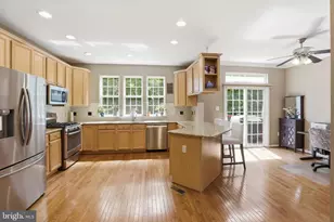 6486 Sutcliffe Dr, Alexandria, VA 22315 - Photo 10
