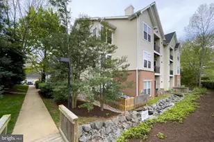4144 Fountainside Ln, Fairfax, VA 22030 - Photo 6
