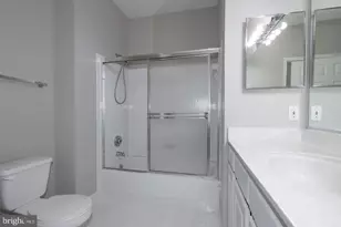 4144 Fountainside Ln, Fairfax, VA 22030 - Photo 12