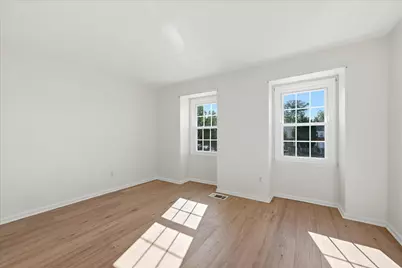 6146 Strasburg Drive, Centreville, VA 20121 - Photo 32