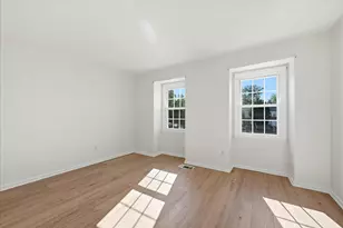 6146 Strasburg Dr, Centreville, VA 20121 - Photo 32
