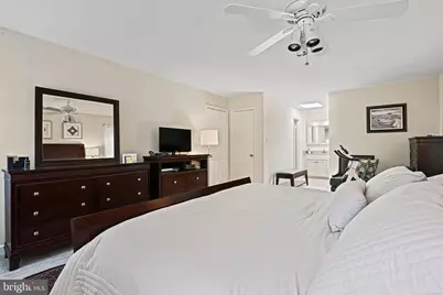 13300 Tuckaway Drive, Fairfax, VA 22033 - Photo 26