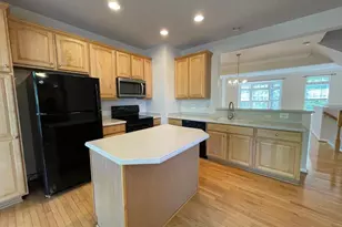 8421 Hallie Rose St, Alexandria, VA 22309 - Photo 14