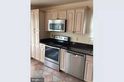 7034 Darby Towne Court, Alexandria, VA 22315 - Photo 4