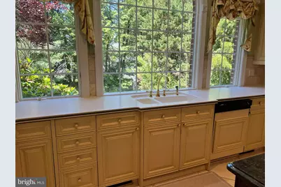 10220 Cedar Pond Drive, Vienna, VA 22182 - Photo 14
