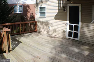 7012 Galgate Dr, Springfield, VA 22152 - Photo 40