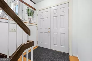 9822 Sweet Mint Dr, Vienna, VA 22181 - Photo 4