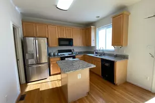 13030 Park Crescent Cir, Herndon, VA 20171 - Photo 10