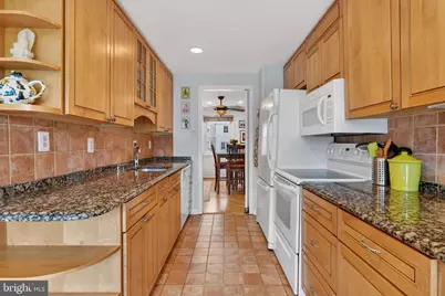 6415 Birchleigh Circle, Alexandria, VA 22315 - Photo 14