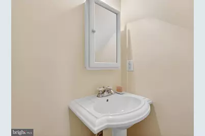 6415 Birchleigh Circle, Alexandria, VA 22315 - Photo 10