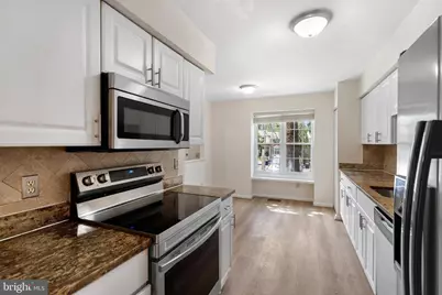 6117 Martins Landing Court, Burke, VA 22015 - Photo 14