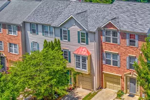 14256 Glade Spring Dr, Centreville, VA 20121 - Photo 2