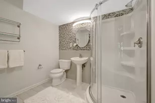 14256 Glade Spring Dr, Centreville, VA 20121 - Photo 8