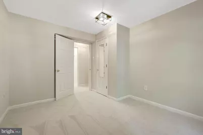 14256 Glade Spring Drive, Centreville, VA 20121 - Photo 10