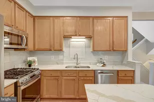 14256 Glade Spring Dr, Centreville, VA 20121 - Photo 22