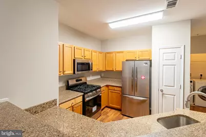 5142 Brittney Elyse Circle #J, Centreville, VA 20120 - Photo 10
