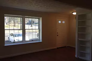 2126 Glenn Spring Ct, Falls Church, VA 22043 - Photo 4