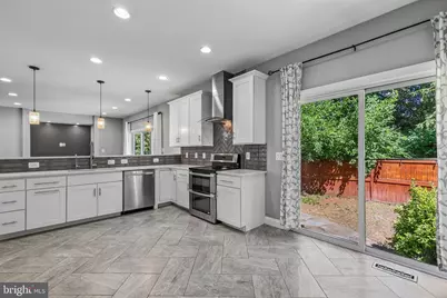 6009 McAlester Way, Centreville, VA 20121 - Photo 4