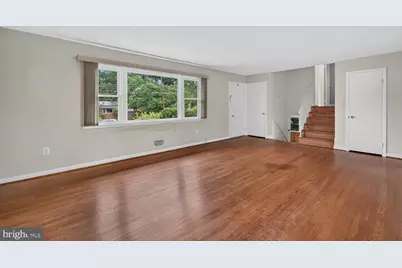 7011 Sea Cliff Road, McLean, VA 22101 - Photo 4