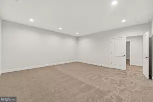 2325 Trott Ave, Vienna, VA 22181 - Photo 94