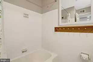 6616 Braddock, Annandale, VA 22003 - Photo 40