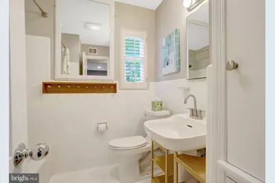 6616 Braddock, Annandale, VA 22003 - Photo 38