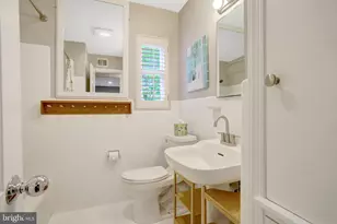 6616 Braddock, Annandale, VA 22003 - Photo 38